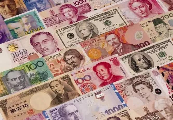 全球10大最贵货币！美元只排第8位，谁才是最强势货币呢？
